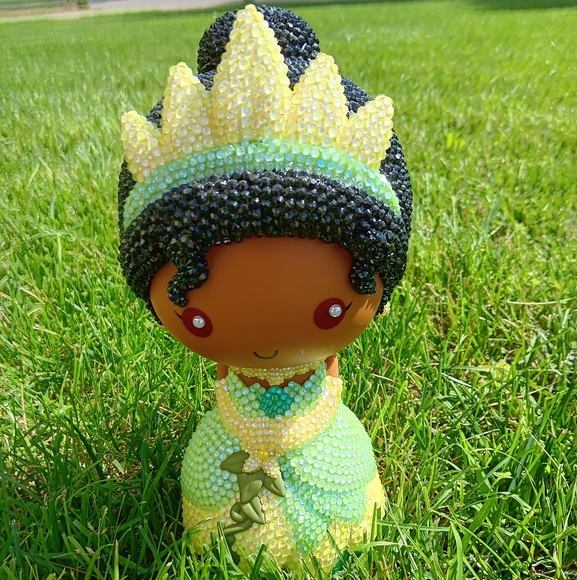 Dripping In Rhinestones DISNEYS TIANA - Picture 1 of 6